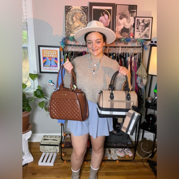 SHOW SCHEDULE! - Picture 10 of 17